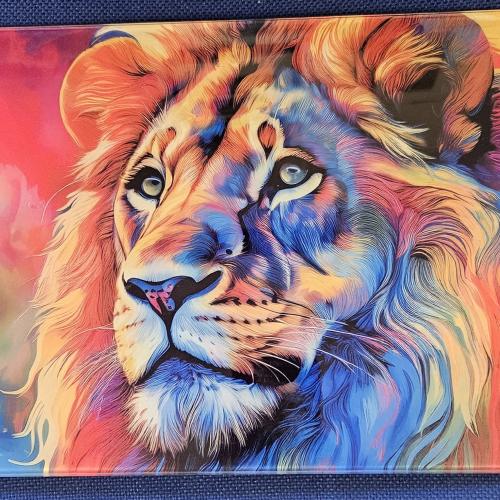 Lion 1 Glass Chopping Board Leaded Light Seller 290 + Free Stand