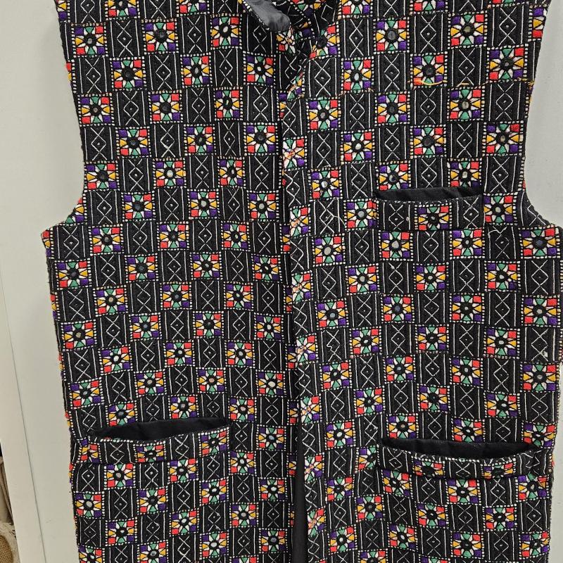 Male Waistcoat Size Medium Hand Embroidery Vintage shelf 286