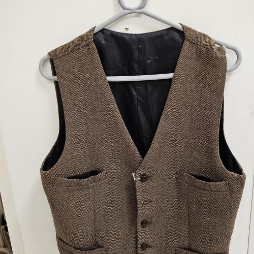 Male Vintage Tweed Brown Waistcoat Size Medium shelf 286