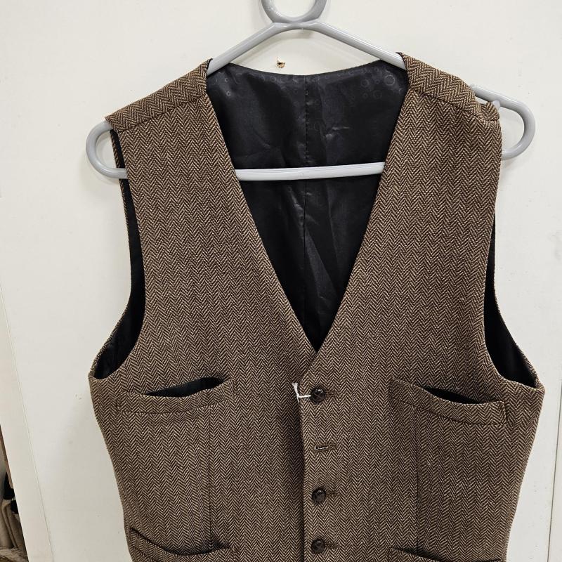 Male Vintage Tweed Brown Waistcoat Size Medium shelf 286