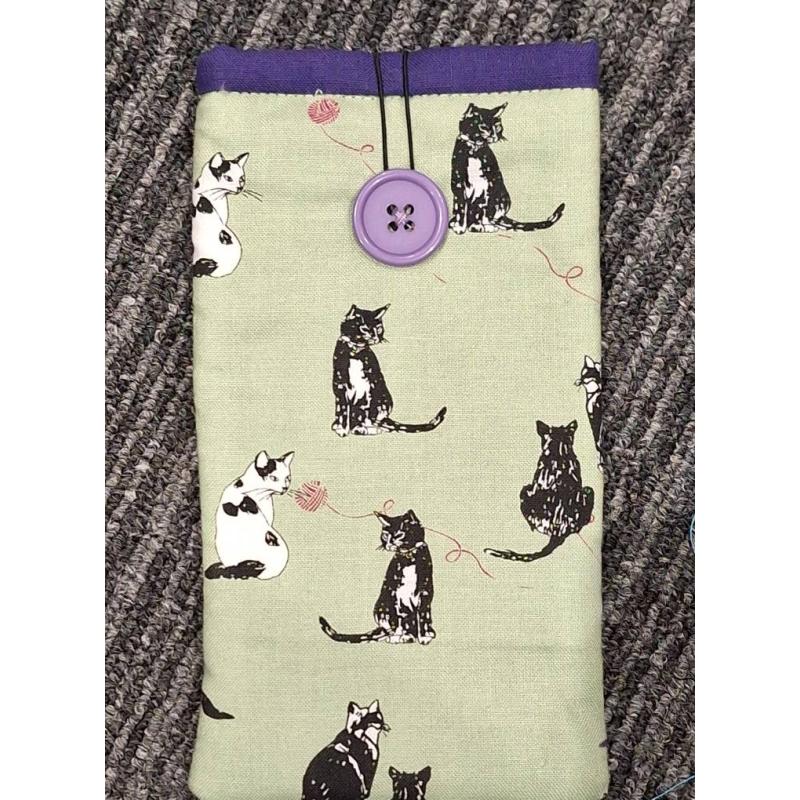 Handmade Fabric Glasses Case - green background