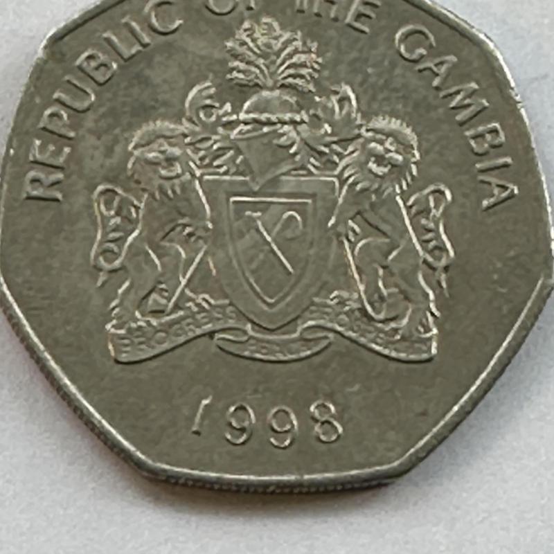 Gambia 1998 1 Dalasi West African Slender Snouted Crocodile 50p Shaped Coin