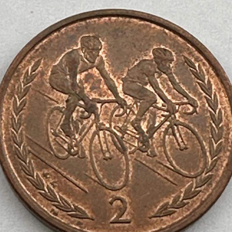 Isle Of man IOM 1999 2p Two Pence Coin 2 Cyclists Bicycle