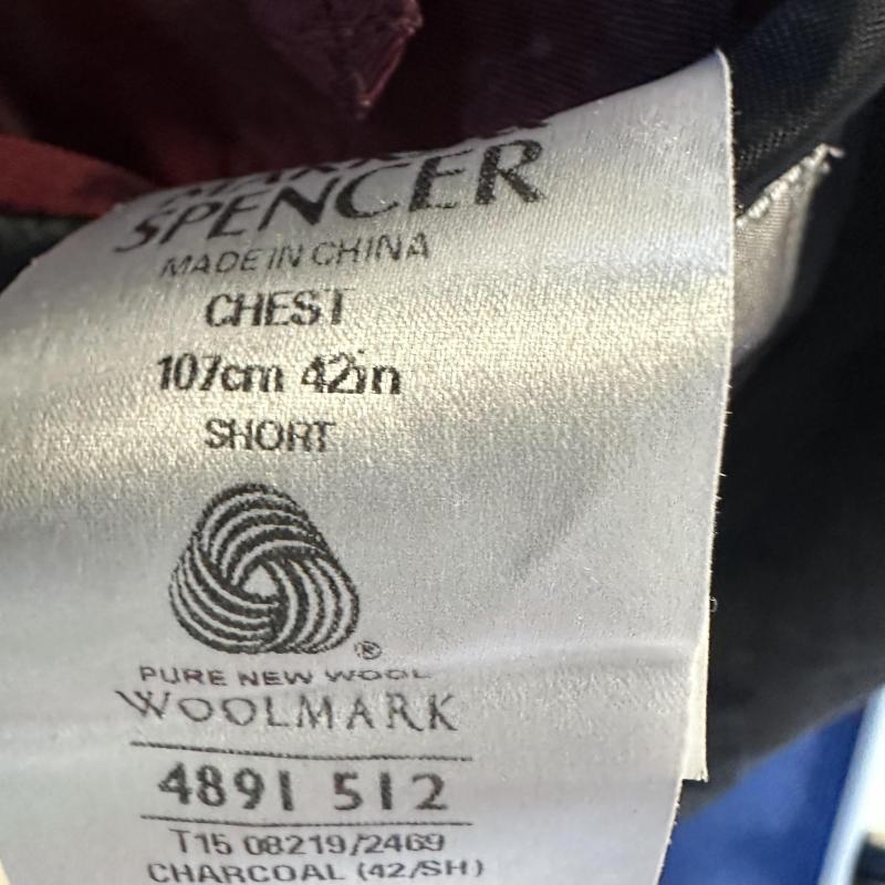 Mens Marks & Spencer Size UK Chest 42-44 Large shelf 286