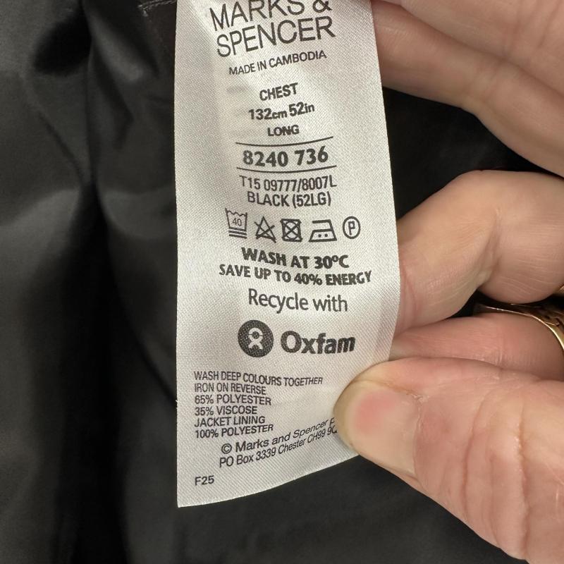 Mens M&S Luxury Tuxedo Size UK Chest 52 Medium shelf 286