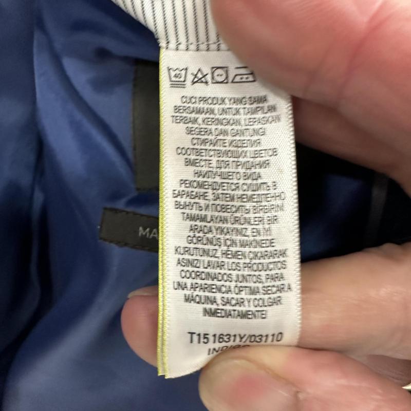 Mens M&S Size UK Chest 42 Medium shelf 286