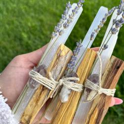 Essentials cleansing kit , Palo santo ,white candle & selenite stick