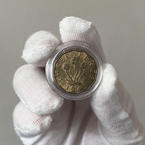 1943 George VI Three pence 3d (UNC)