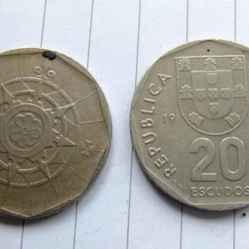 1986 Portugal 20 Escudos Portugese Coin Nautical Compass Circulated Condition